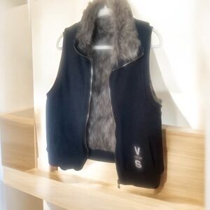 VICTORIA'S SECRET ANGEL Reversible Faux-fur Vest! DARK CHARCOAL! Large